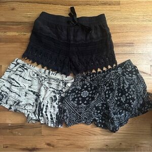 BUNDLE of 3 No Boundaries Boho Shorts Tie Dye Bandana and Lace Womens Size XS